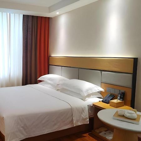 Greentree Inn Geermu Walking Street Business Hotel 格尔木 外观 照片