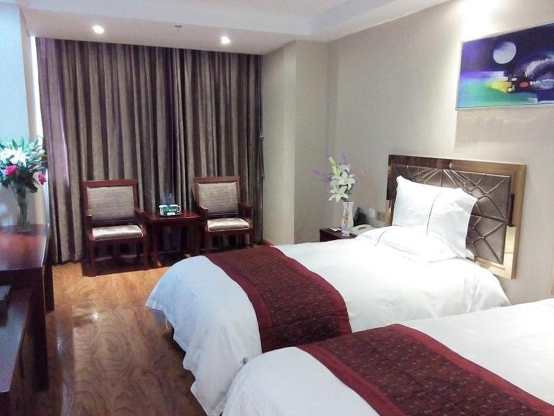 Greentree Inn Geermu Walking Street Business Hotel 格尔木 外观 照片