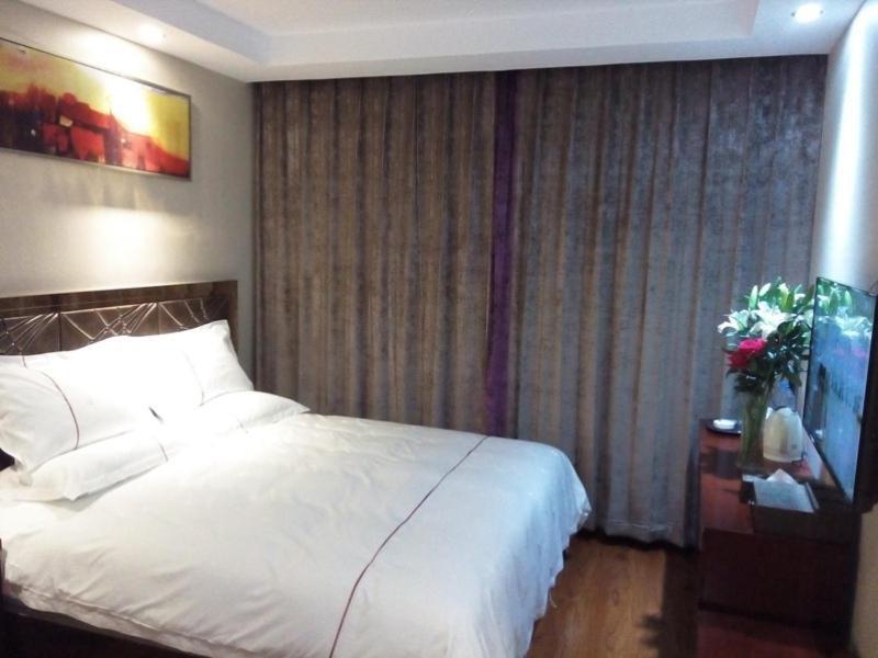 Greentree Inn Geermu Walking Street Business Hotel 格尔木 外观 照片