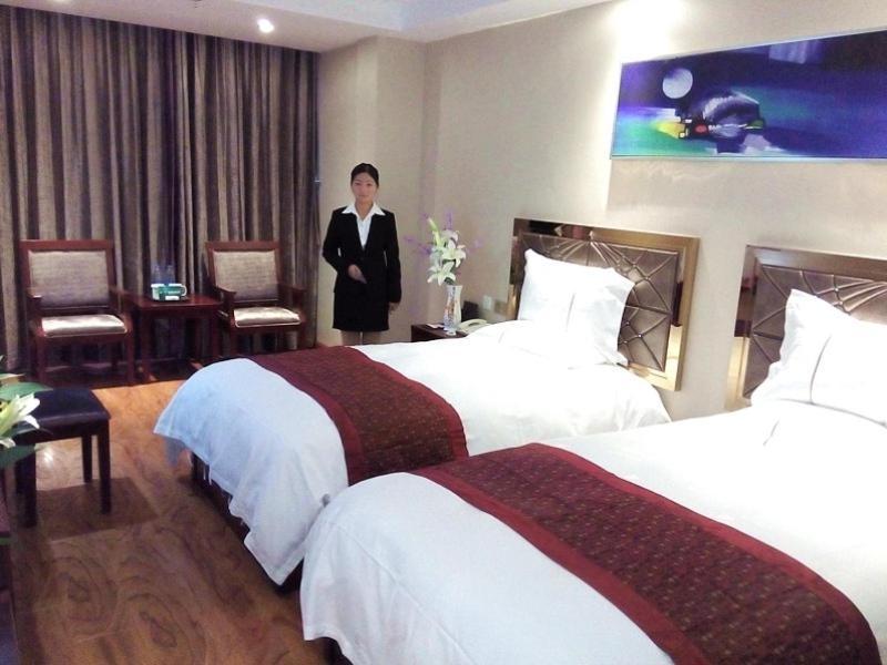 Greentree Inn Geermu Walking Street Business Hotel 格尔木 外观 照片