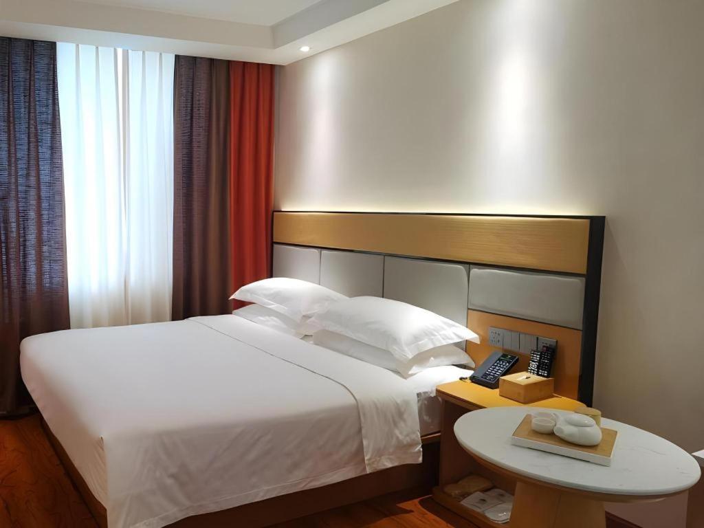 Greentree Inn Geermu Walking Street Business Hotel 格尔木 外观 照片
