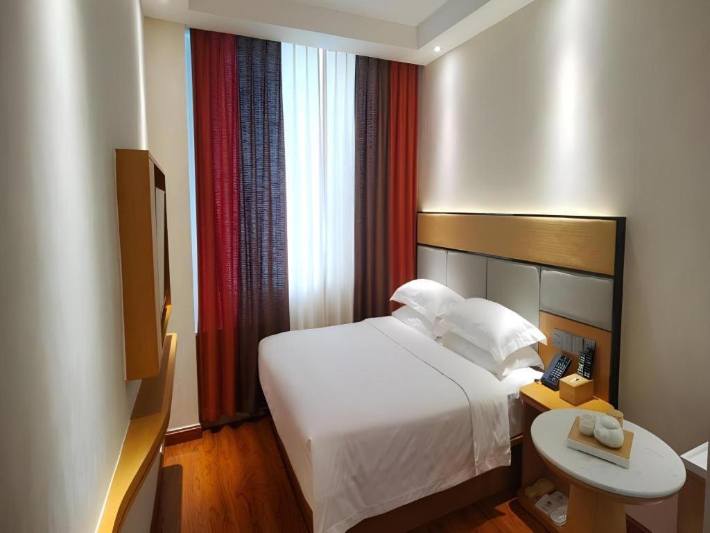 Greentree Inn Geermu Walking Street Business Hotel 格尔木 外观 照片