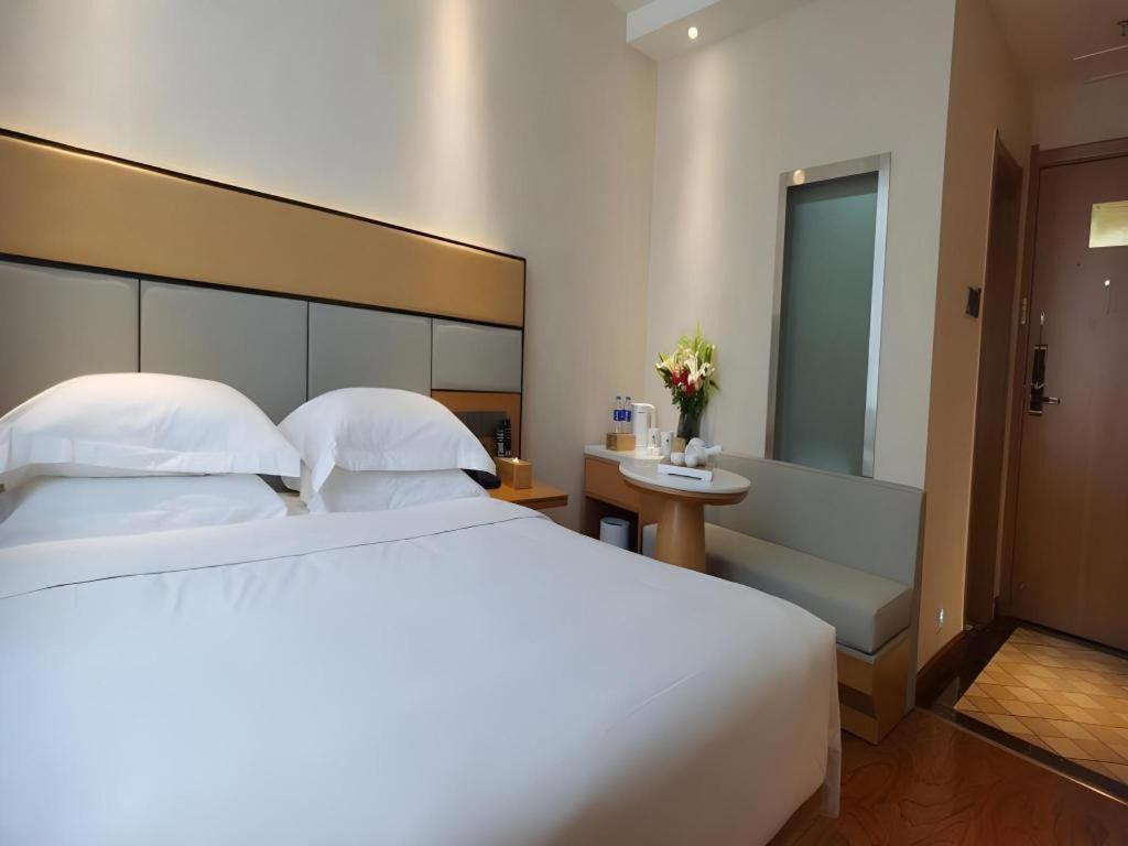 Greentree Inn Geermu Walking Street Business Hotel 格尔木 外观 照片