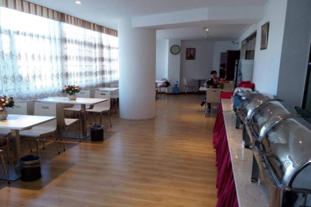 Greentree Inn Geermu Walking Street Business Hotel 格尔木 外观 照片