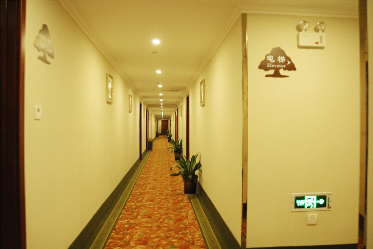 Greentree Inn Geermu Walking Street Business Hotel 格尔木 外观 照片